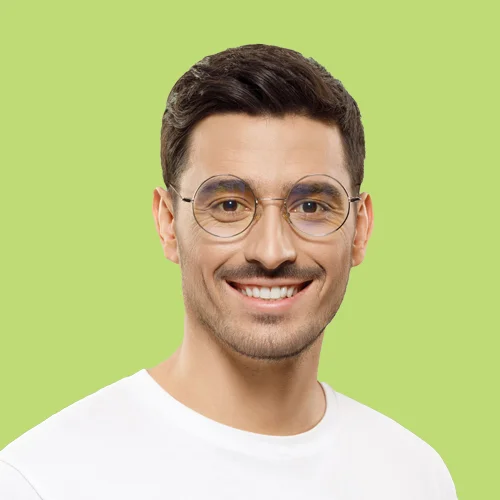 guy-wearing-white-t-WEYM2ZW